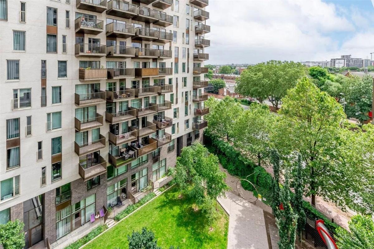 Апартаменты The Maud Luxury Garden Лондон Экстерьер фото